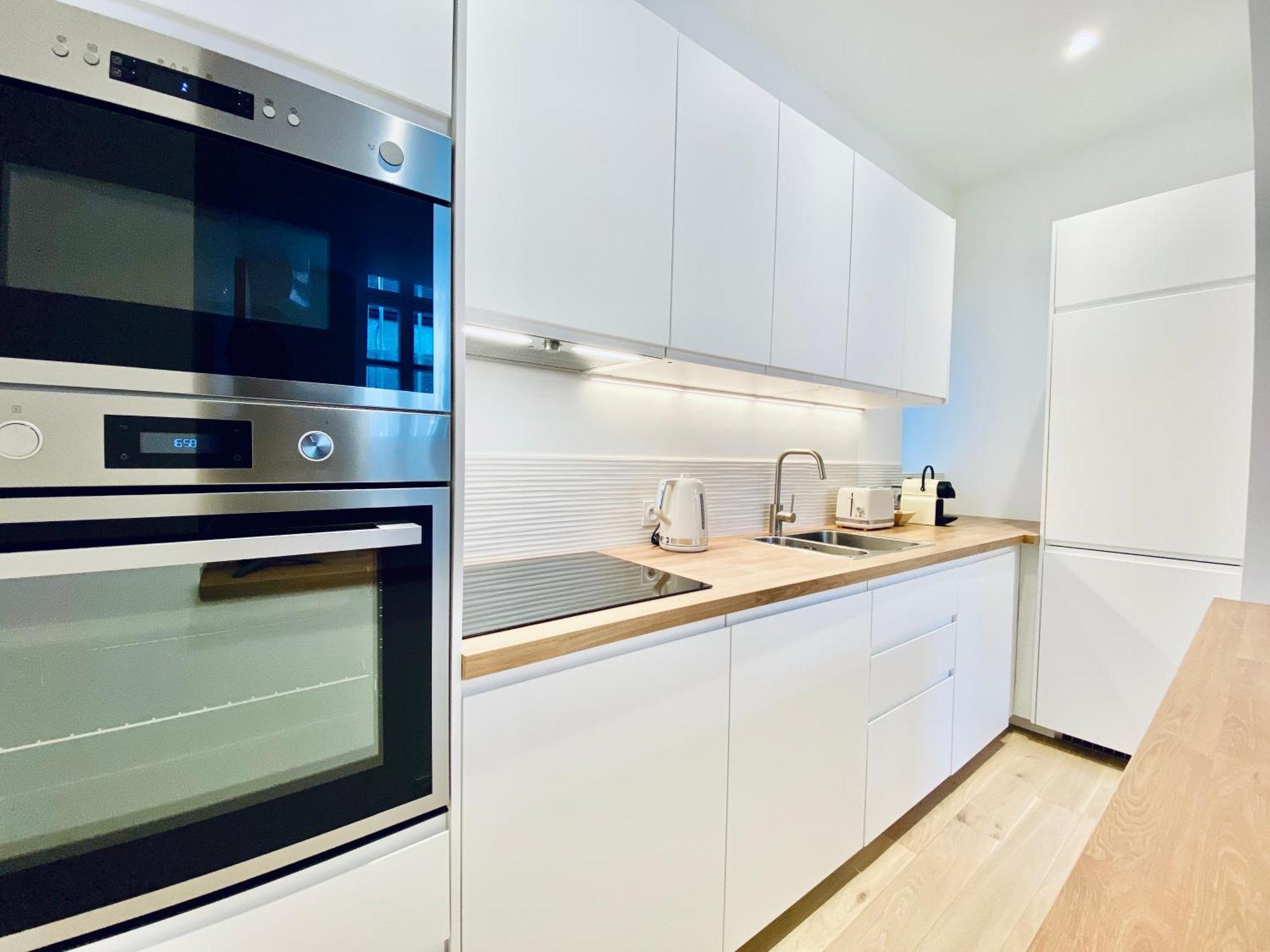 Velvet - Best Keys - Maison Duplex Elegante - Plein Centre Ville - Deco Minimaliste & Cosy - Literie Haut De Gamme - 2 Chambres Separees - Lit Queen Size & 1 Canape Convertible - Smart Tv - Wifi Fibre - Check-In Autonome Sens Luaran gambar