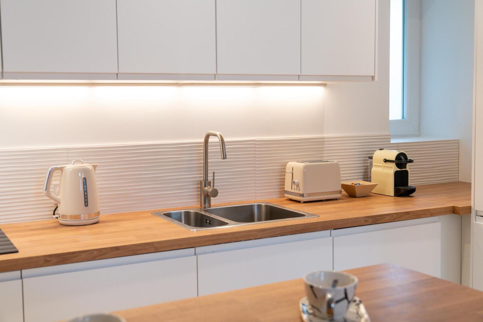 Velvet - Best Keys - Maison Duplex Elegante - Plein Centre Ville - Deco Minimaliste & Cosy - Literie Haut De Gamme - 2 Chambres Separees - Lit Queen Size & 1 Canape Convertible - Smart Tv - Wifi Fibre - Check-In Autonome Sens Luaran gambar