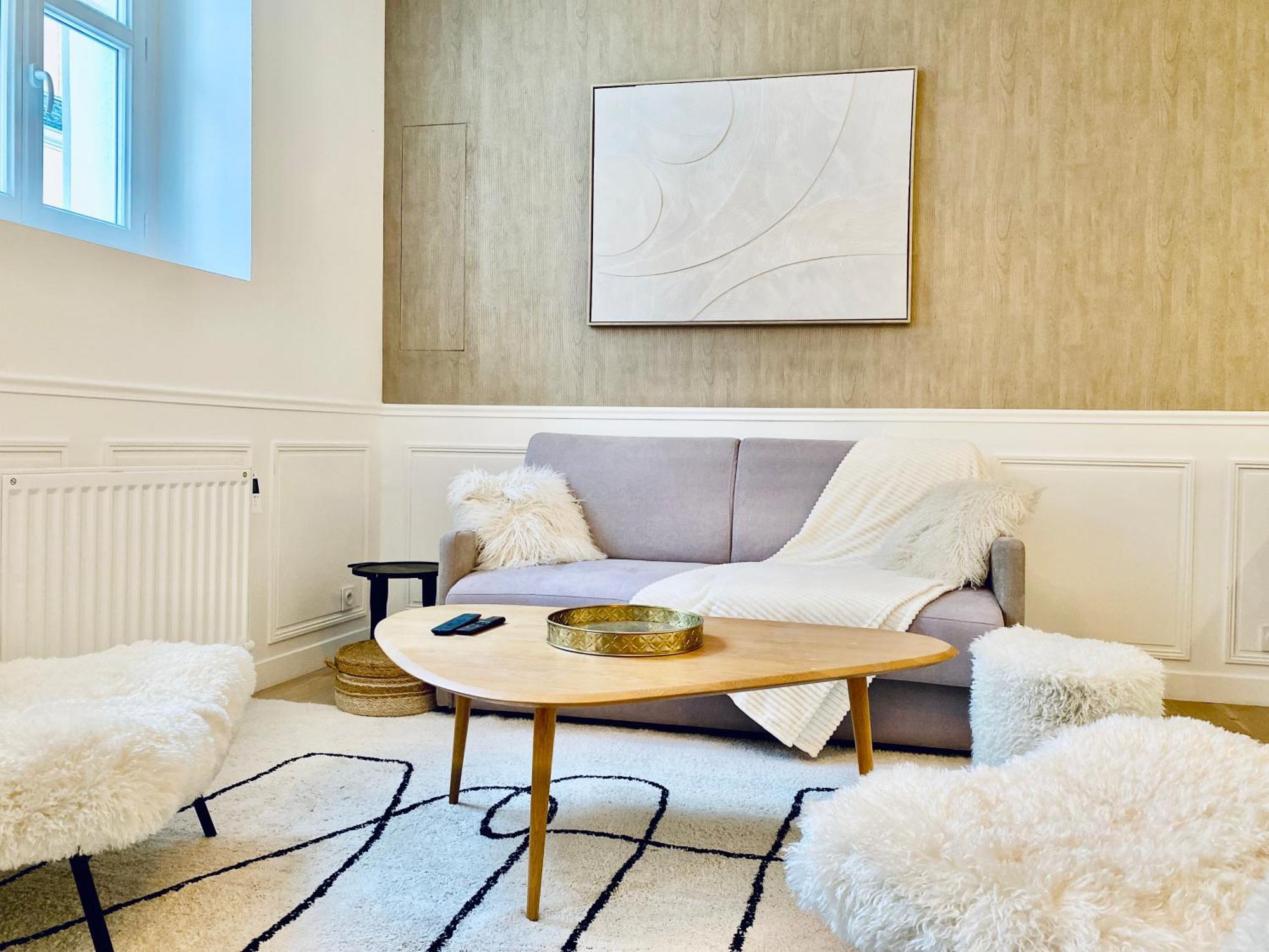 Velvet - Best Keys - Maison Duplex Elegante - Plein Centre Ville - Deco Minimaliste & Cosy - Literie Haut De Gamme - 2 Chambres Separees - Lit Queen Size & 1 Canape Convertible - Smart Tv - Wifi Fibre - Check-In Autonome Sens Luaran gambar